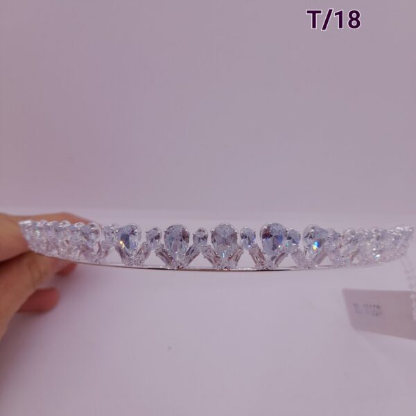 Tiara de Cubic Zirconia / T-018