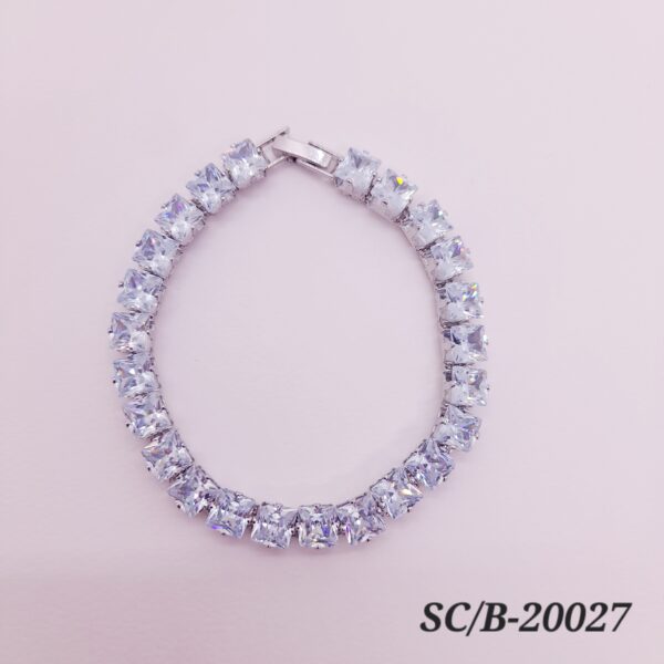 Pulsera de Cubics con Broche / B20027