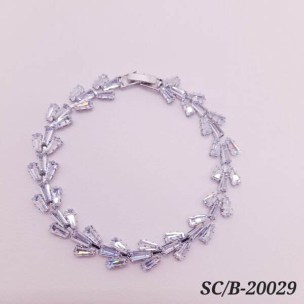 Pulsera de Cubics con Broche / B20029 (LIQUIDACIÓN)