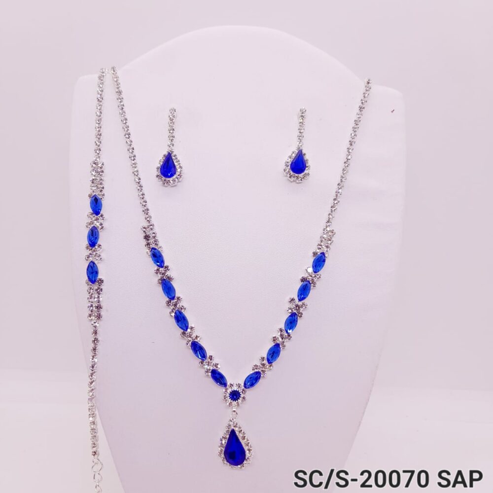 Set Collar con Aros de Strass y Pulsera / S-20070