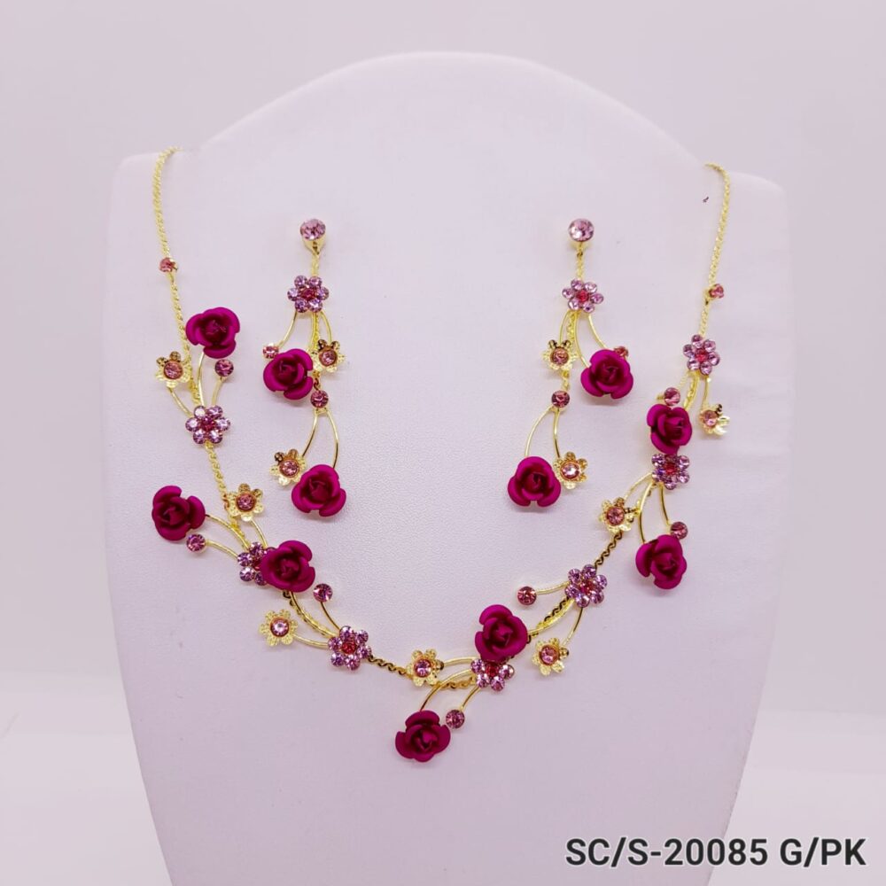 Set Collar con Aros Rosas y Detalles Strass / S-20085