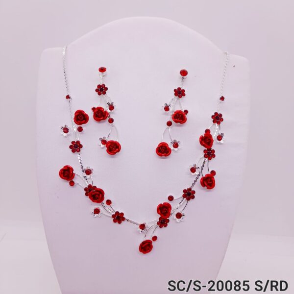Set Collar con Aros Rosas y Detalles Strass / S-20085 - PLATA/ROJO