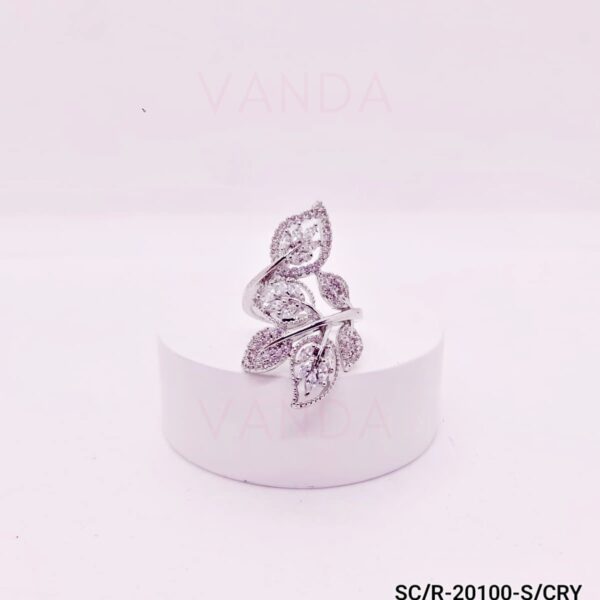 Anillo de Strass Hojas Microengarzado / R-20100