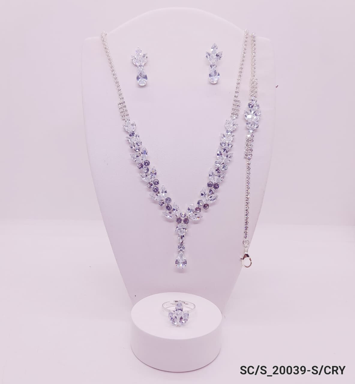 Set Collar con Aros, Pulsera y Anillo de Strass / S-20039