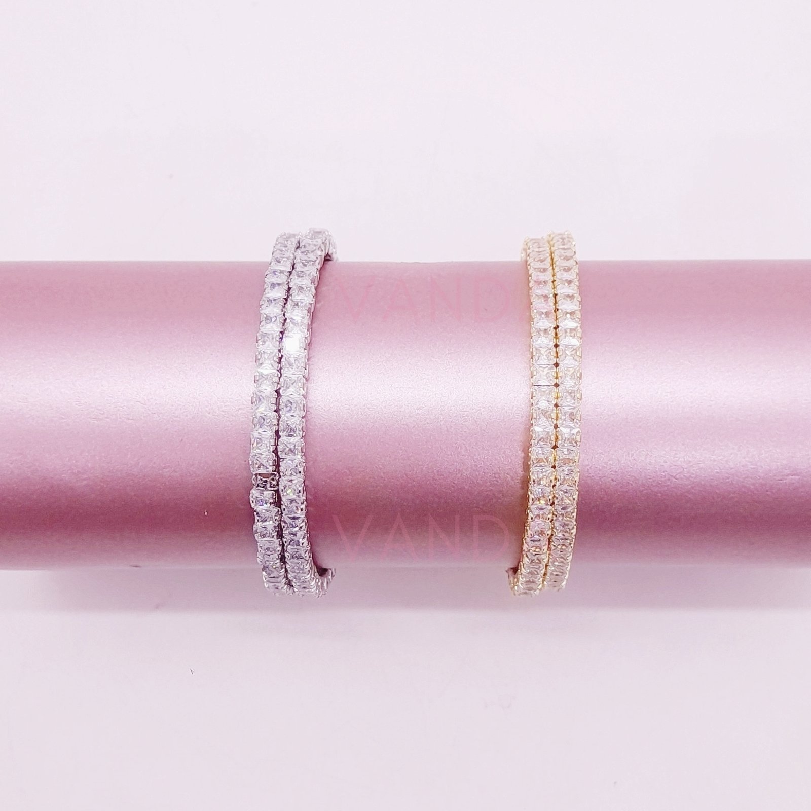 Pulsera tipo Enroscada de Strass / B-20098