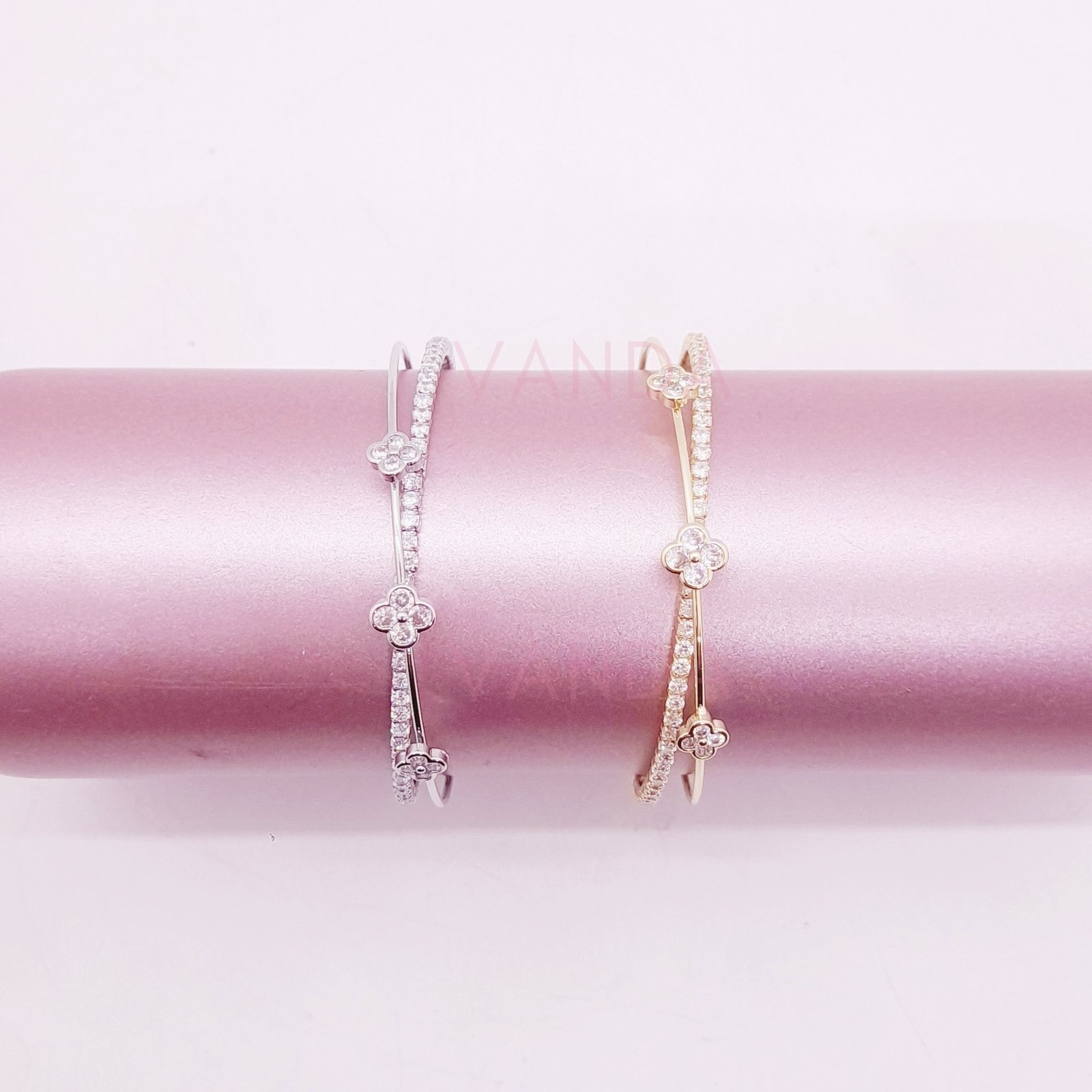 Pulsera Ajustable de Strass Cruzado / B-20121
