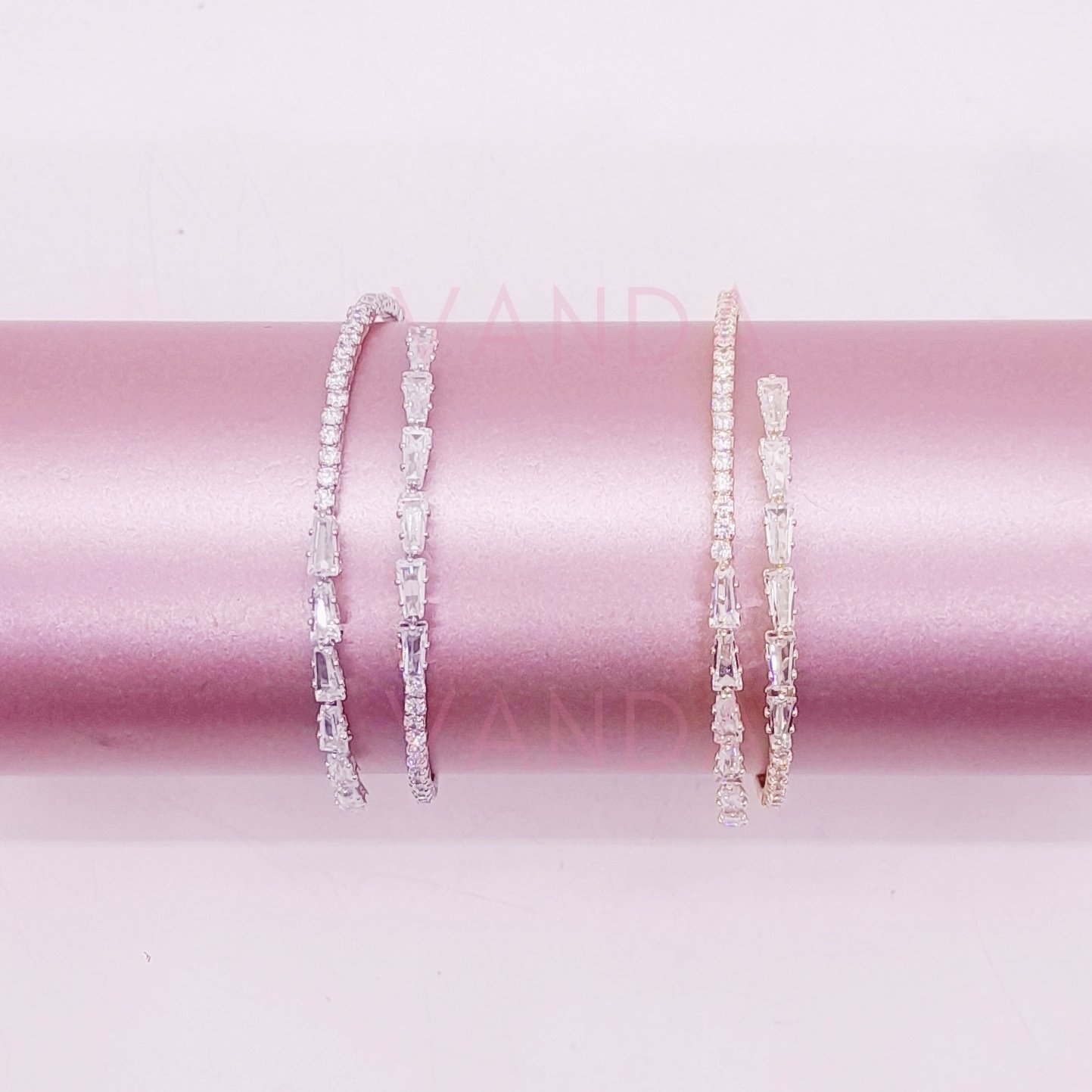 Pulsera Ajustable de Strass y Cubic / B-20122